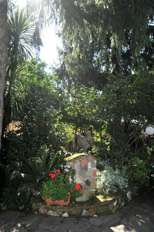 Casa Pontecorvi Panzió Velletri Kültér fotó
