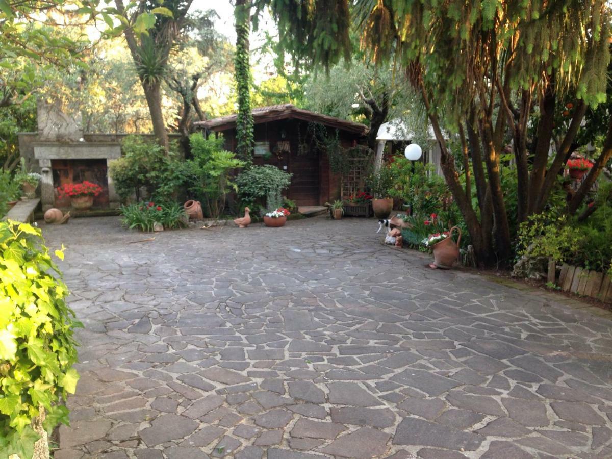 Casa Pontecorvi Panzió Velletri Kültér fotó